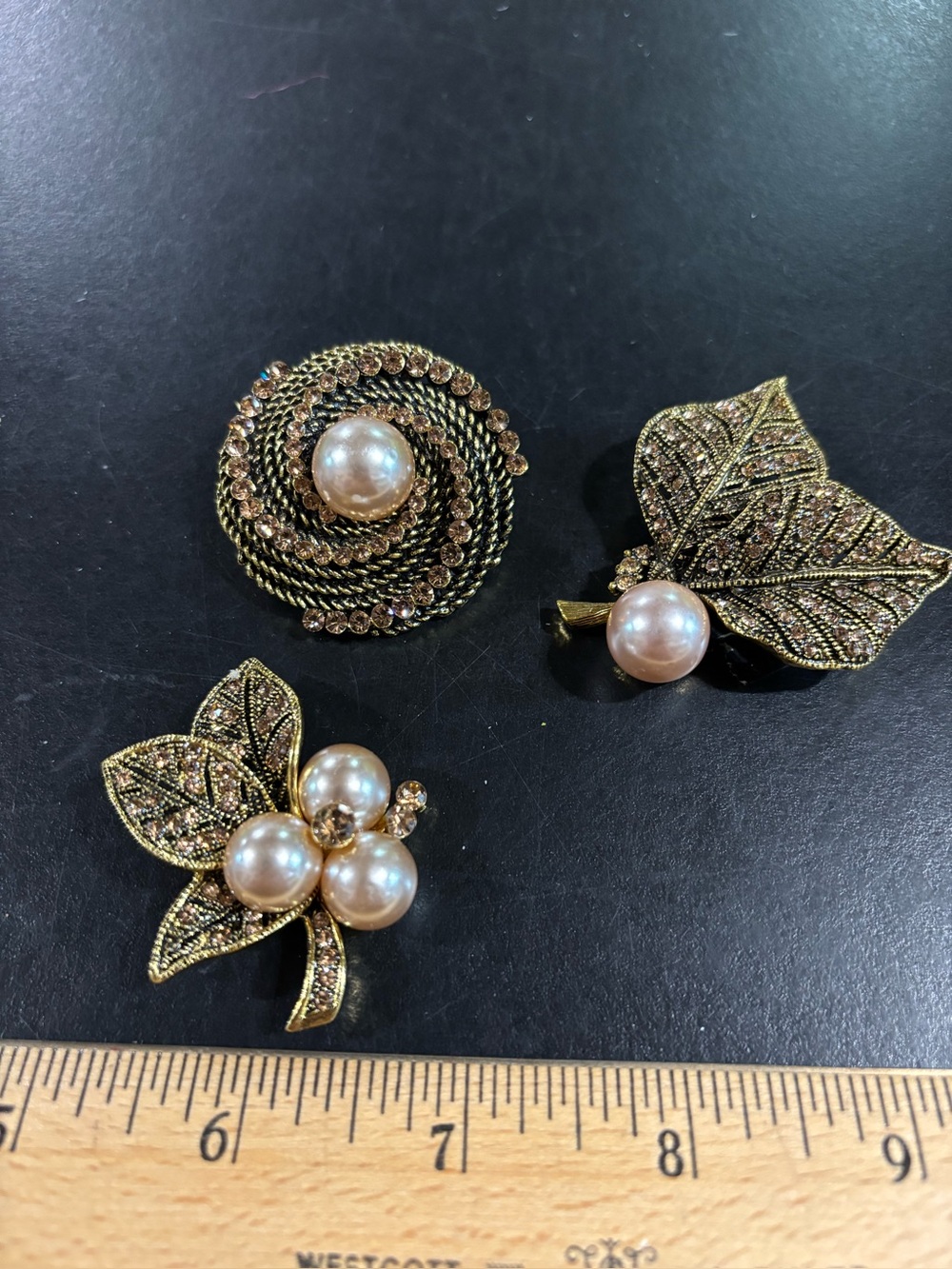 CHAMPAGNE RHINESTONE PEARL GOLD TONE PINS BROOCHES NWOT UNBRANDED